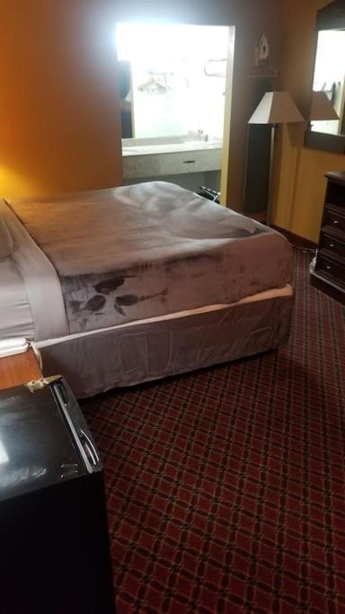 Osu Queen Bed Hotel Room 217 Wi-Fi สติลวอเตอร์ ภายนอก รูปภาพ